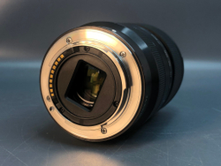 Sony 18-200mm 3.5-6.3 DT Db, Вибрирует
