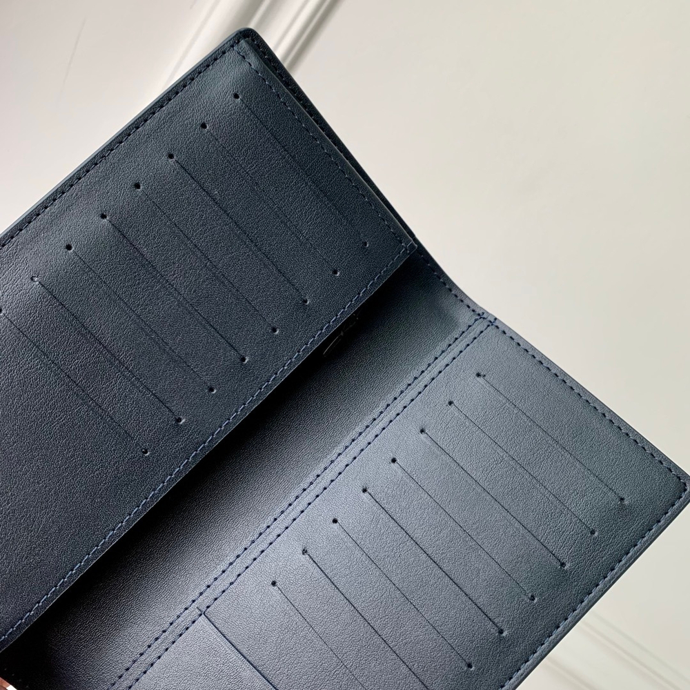 Louis Vuitton Brazza Wallet