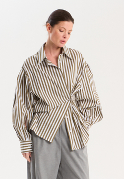 Рубашка с объемными рукавами