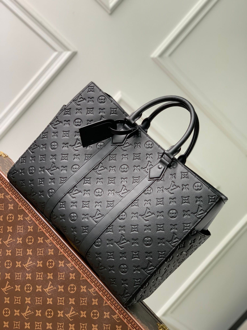 Louis Vuitton Sac Plat 24H Bag