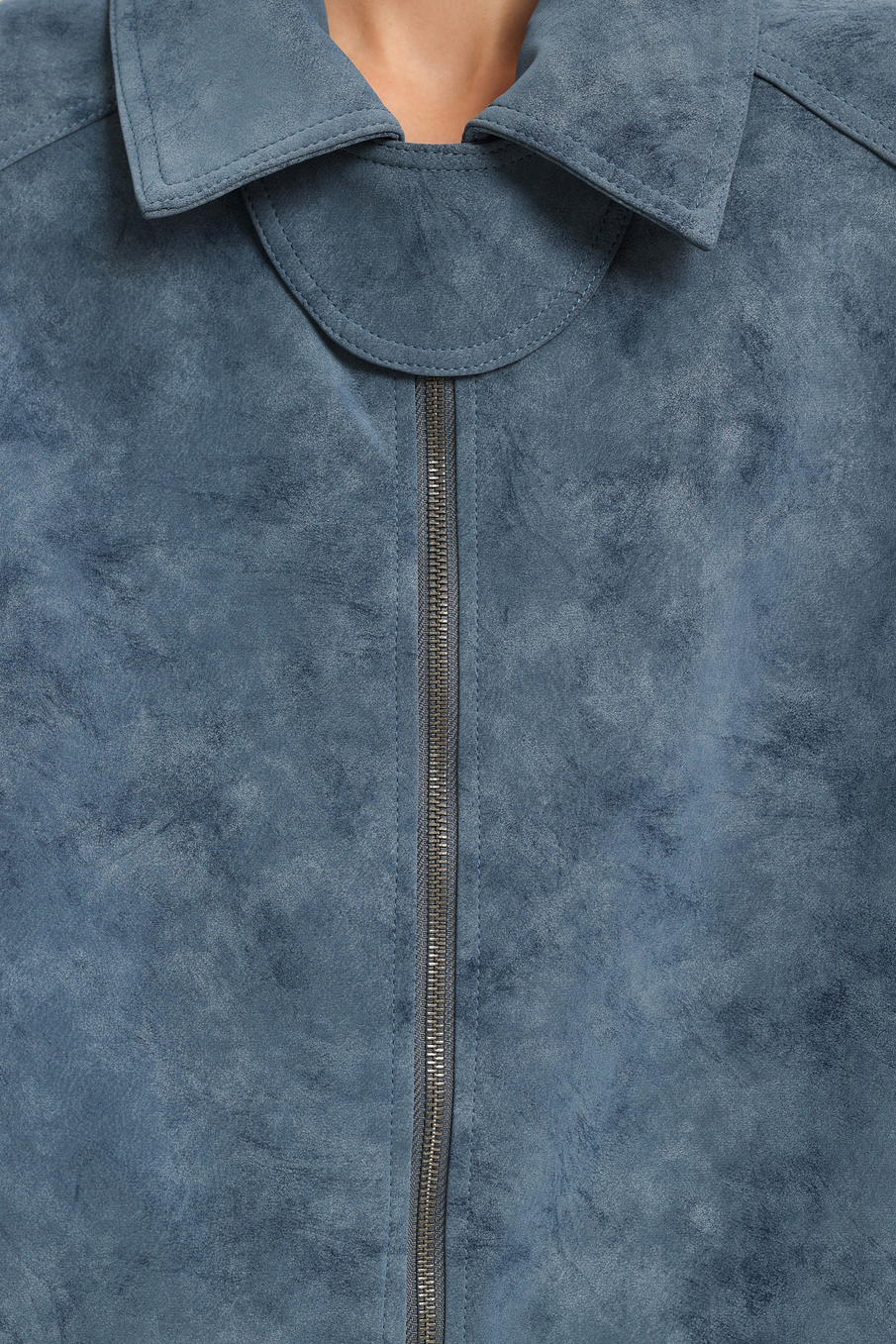 Бомбер из замши