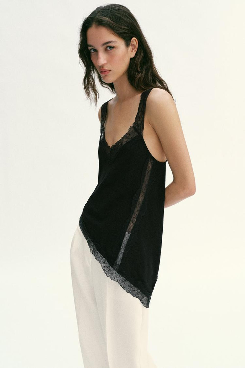 ZARA АСИММЕТРИЧНЫЙ ТОП В СТИЛЕ РУСТИК С КРУЖЕВОМ, ЧЕРНЫЙ