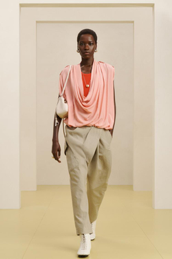 ZARA УДЛИНЕННАЯ КОЖАНАЯ СУМКА С РЕГУЛИРУЕМЫМ ПЛЕЧЕВЫМ РЕМНЕМ, БЕЛЫЙ