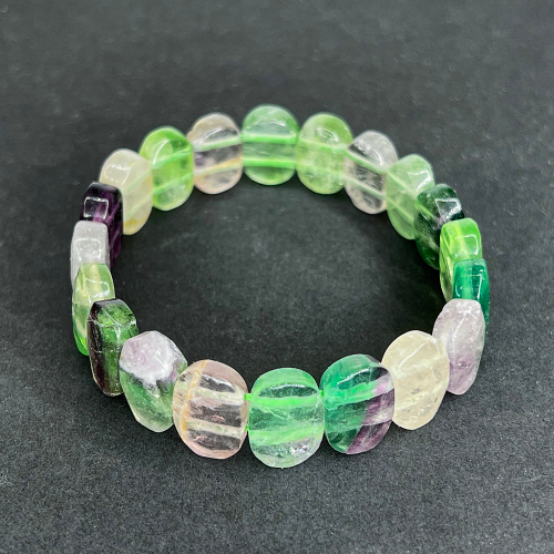 Браслет на резинке Флюорит, из бусин 14х8 мм, 18 см