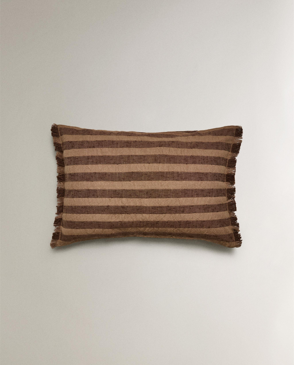 Zara Home наволочка декоративная из хлопка, коричневый, в полоску, 40x60 см