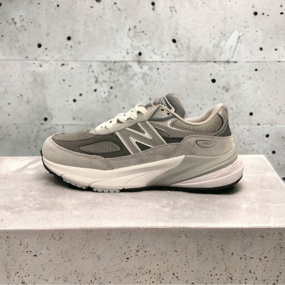 New Balance 990v6 • Gray