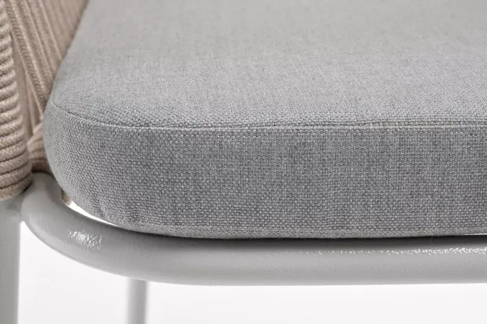 "Лион" стул плетеный из роупа, каркас из стали светло-серый (RAL7035) муар, роуп бежевый круглый, ткань светло-серая