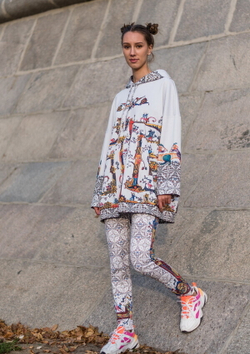 костюм худи и леггинсы принт Латрелла