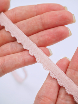 Резинка бельевая пудровая ажурная ширина 8 мм с учетом фестона