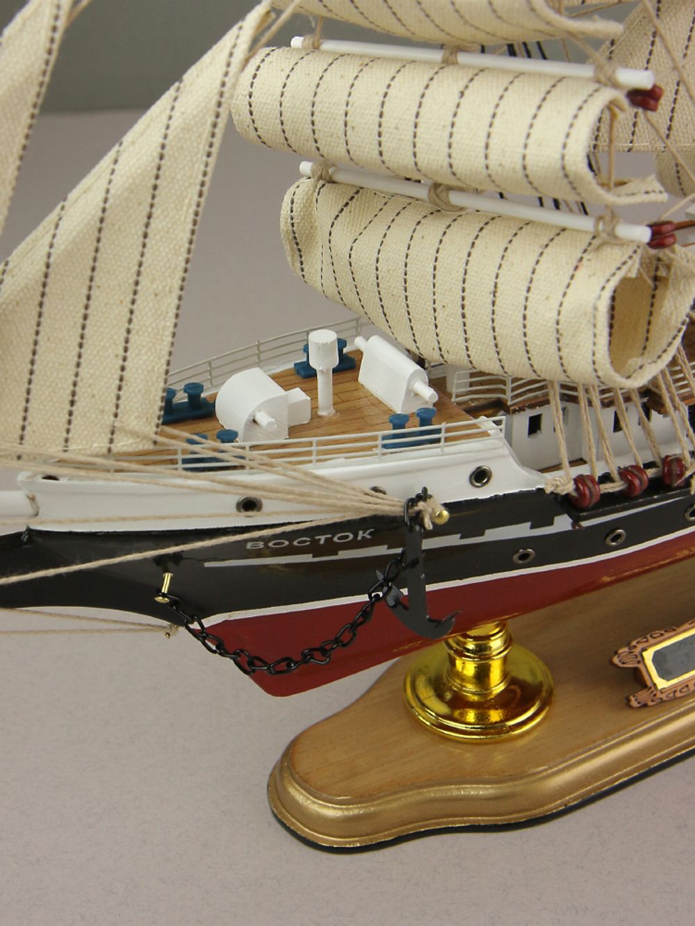 Meteor Lights Модель парусника Восток, 52 см