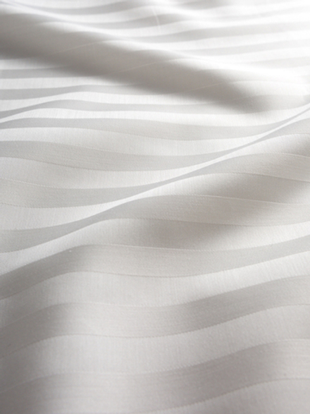 ANTIUTOPIA 1 наволочка, сатин белый страйп