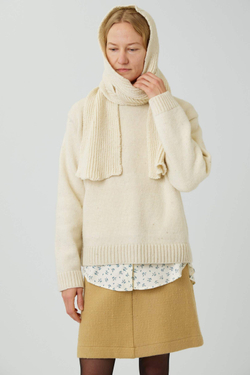 Шарф с капюшоном молочного цвета