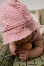 Панамка из муслина (горошек на розовом)