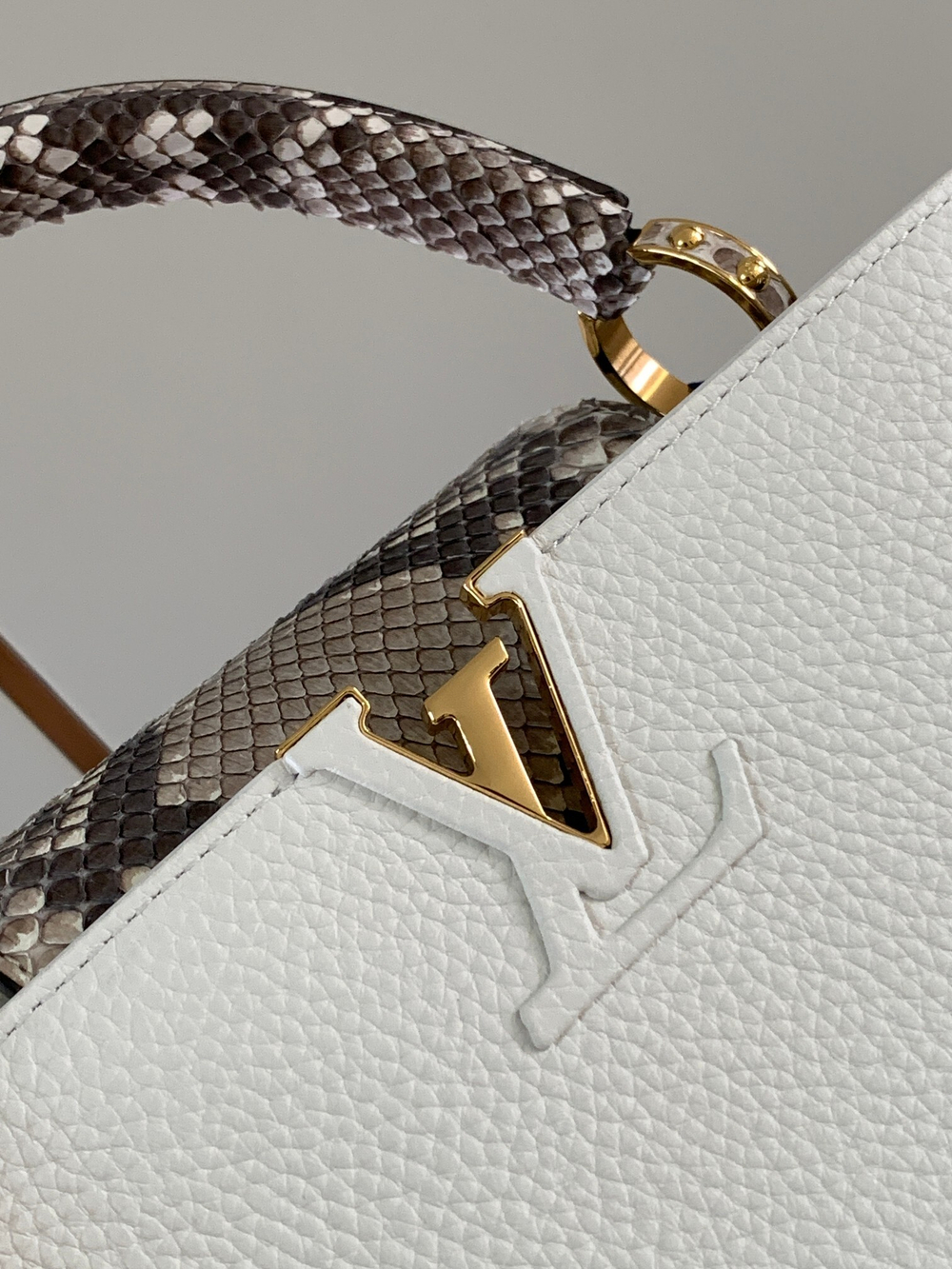 Louis Vuitton Capucines BB