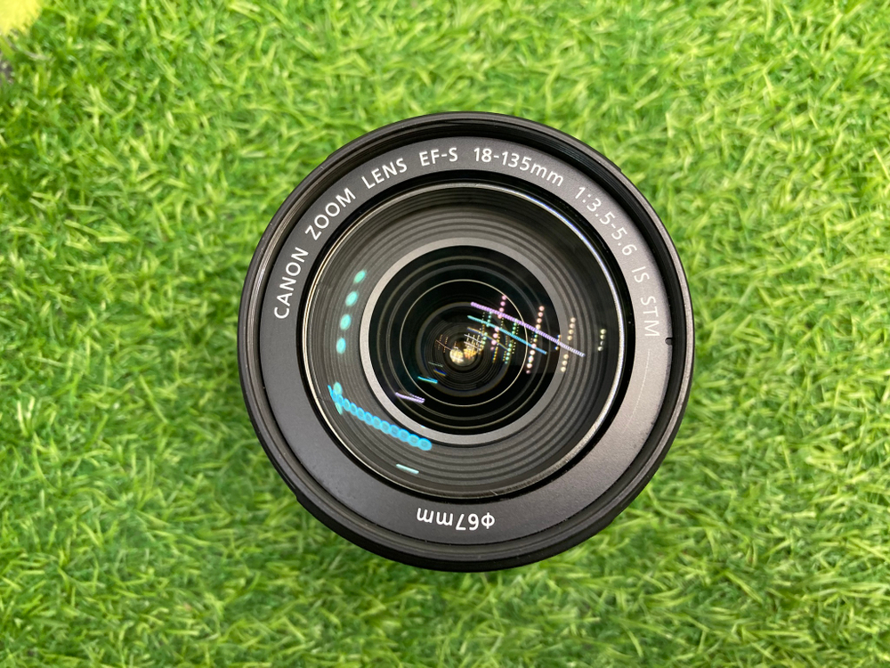 Canon EF-S 18-135mm 3.5-5.6 IS STM