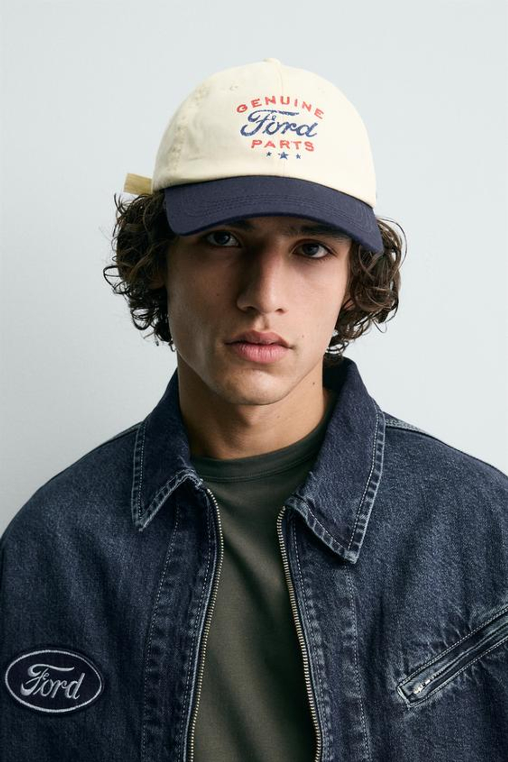 ZARA Х FORD ДЖИНСОВАЯ КУРТКА С НАШИВКОЙ, СИНИЙ