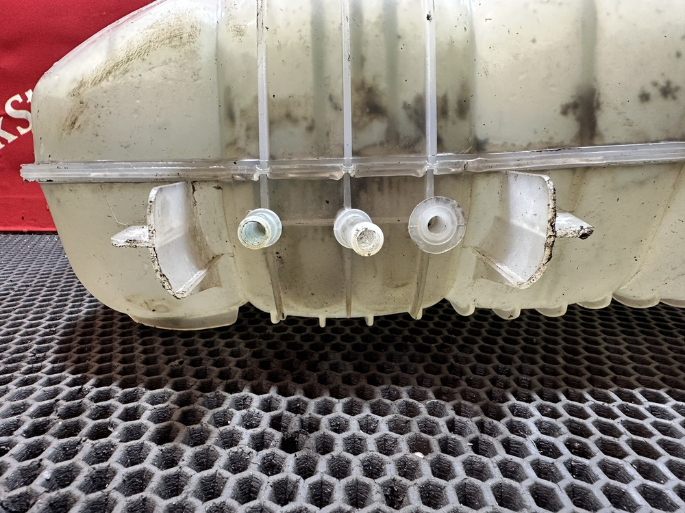 Бачок расширительный