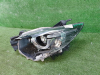 Битая Фара левая Mazda CX-5 1 (2015-2017) LED