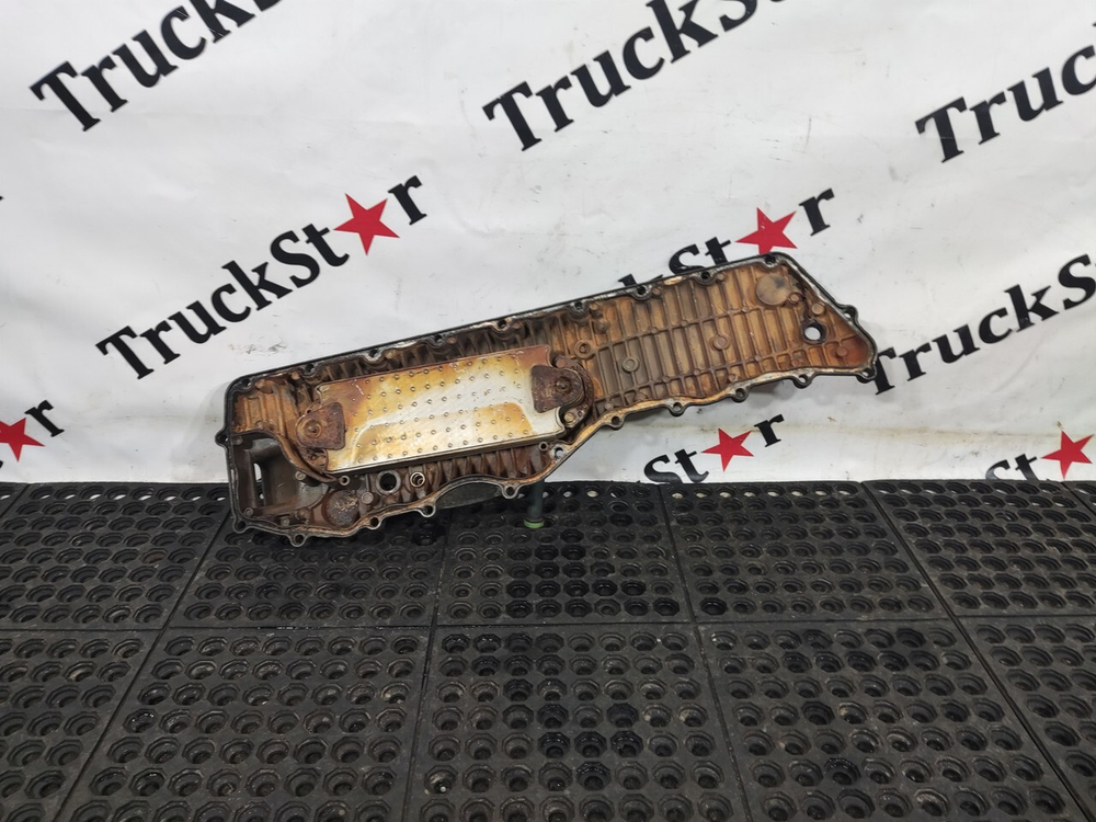 Крышка масляного радиатора