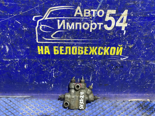 Распределитель тормозной TOYOTA CAMRY 1993