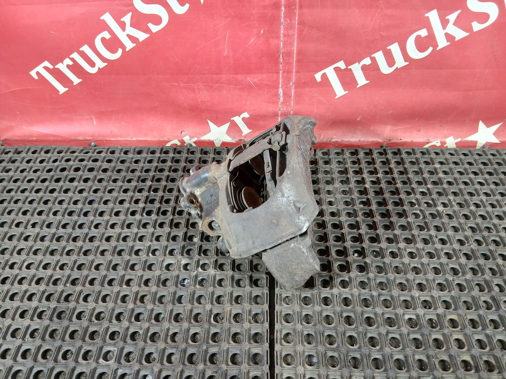 Суппорт левый