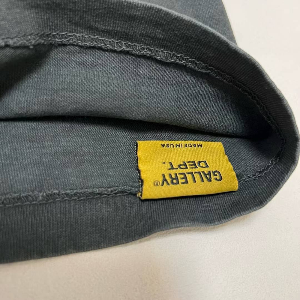 Футболка Gallery Dept