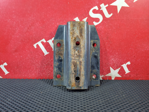 Кронштейн топливного бака