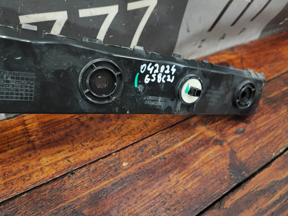 Кронштейн бампера задний левый GAC GS8 2 21-нв Б/У Оригинал 7106011DRS0000