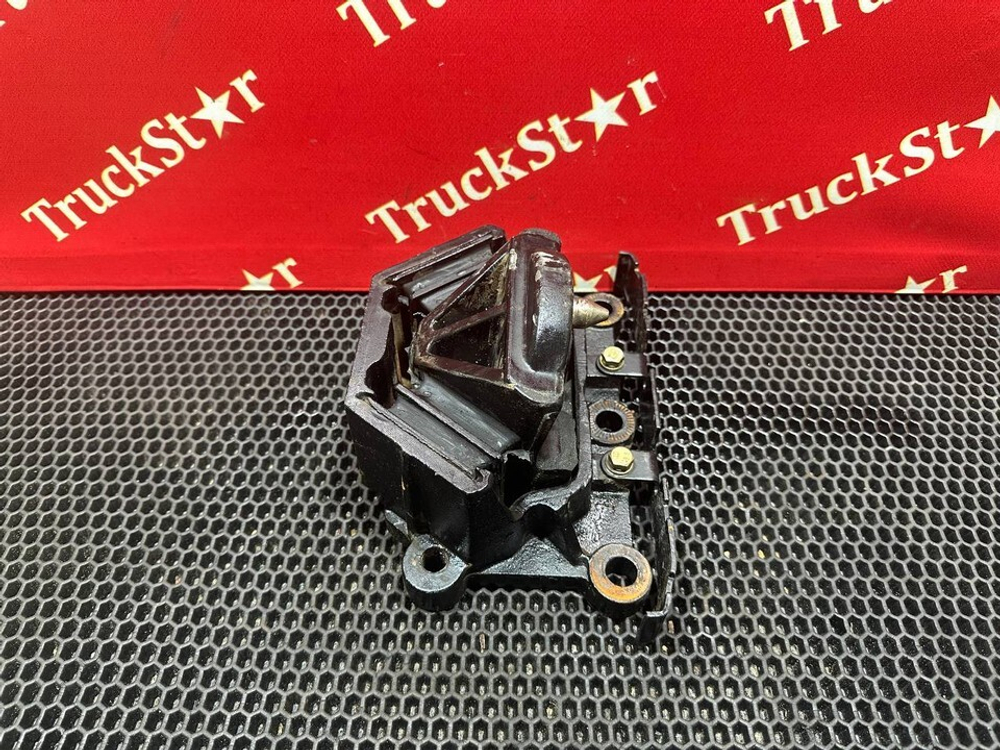 Подушка двигателя передняя 2023г.