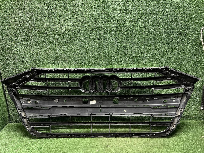 Решетка радиатора Audi A8 4 D5 (2017-2022)