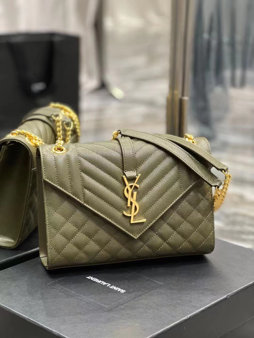 Saint Laurent Envelope Bag 24 cm