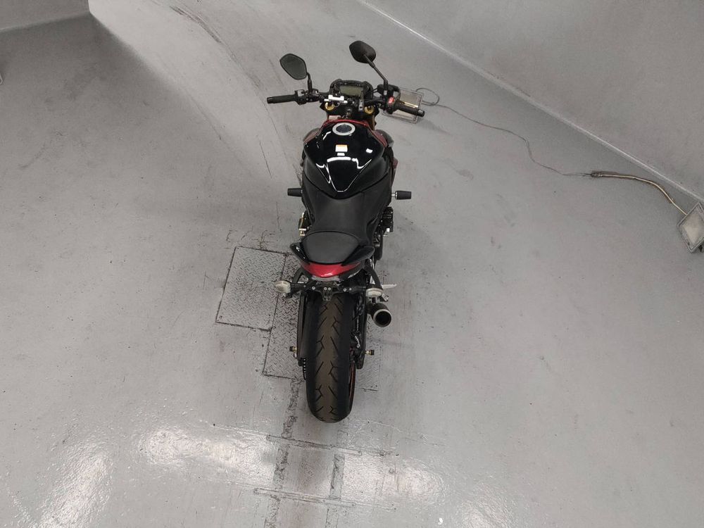 Suzuki GSX-S1000 049268
