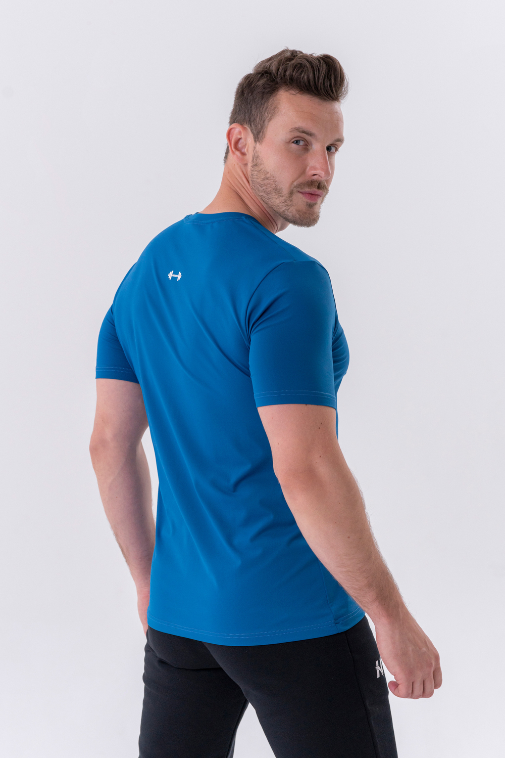 Мужская футболка Nebbia Classic T-shirt “Reset” 327 Blue