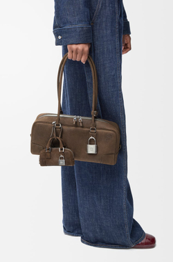 Loewe Сумка Amazona Nano в блестящей телячьей коже, коричневый
