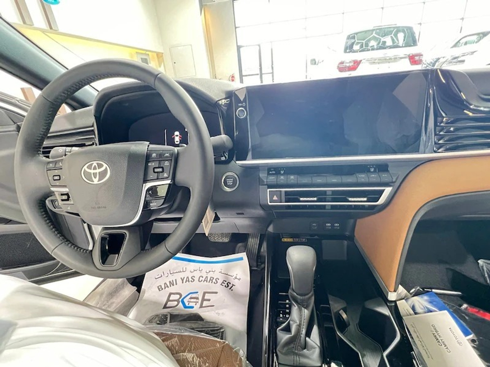 Помощь в покупке под ключ TOYOTA CAMRY 2.5L GRAND 2025YM