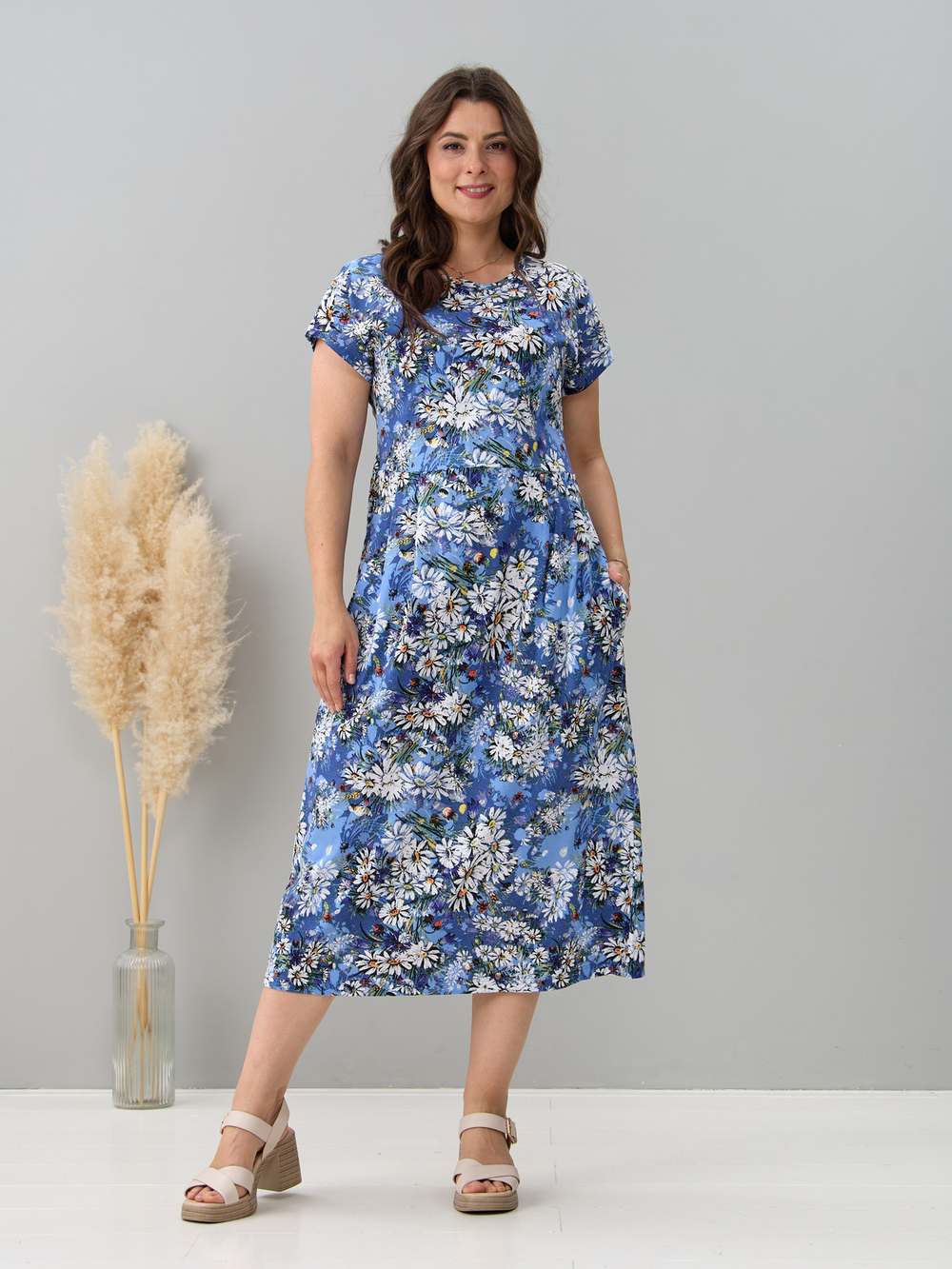 Платье П-026/голубой-ромашковоеполе