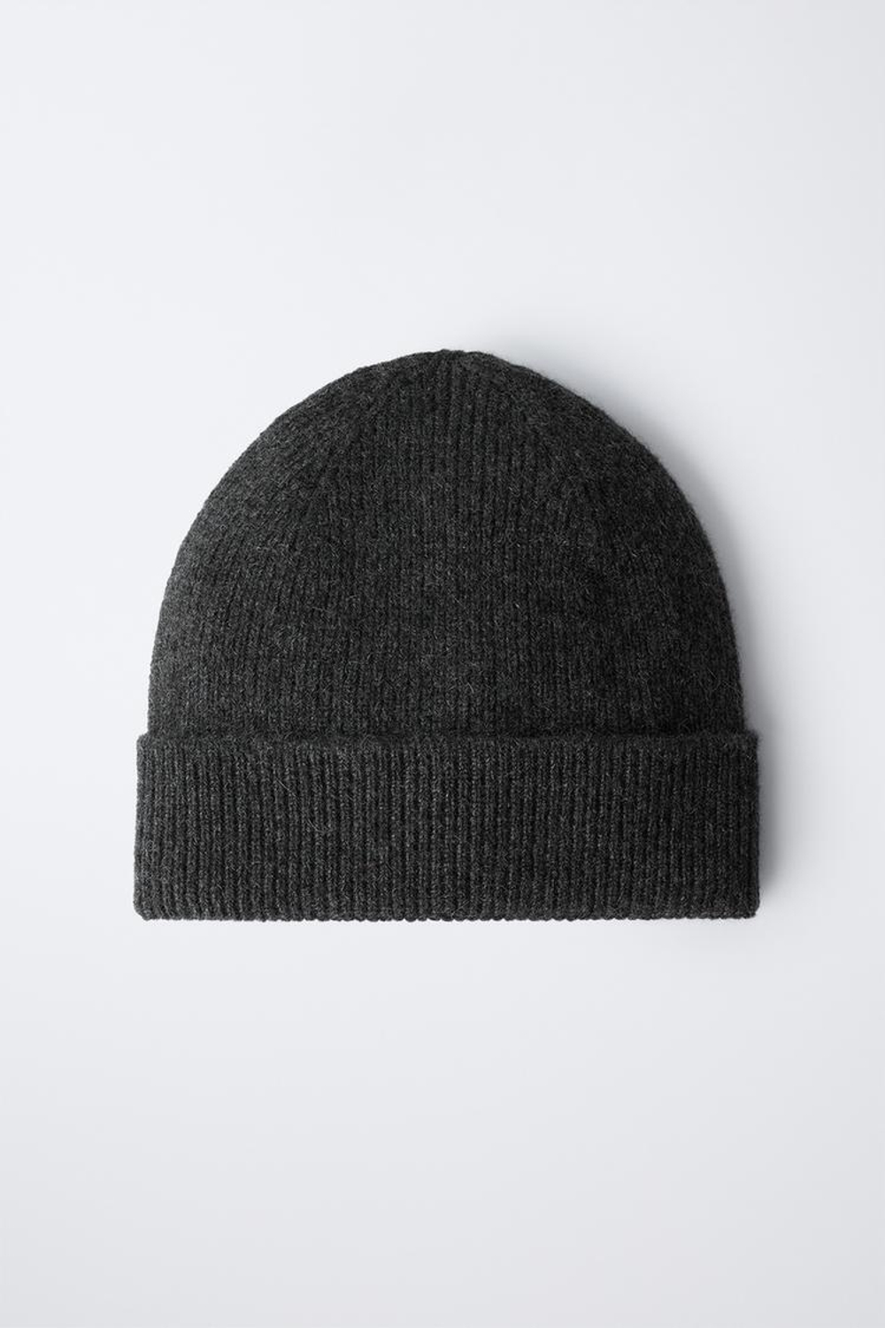 ZARA ШАПКА В РУБЧИК ИЗ 100% КАШЕМИРА, АНТРАЦИТОВО-СЕРЫЙ