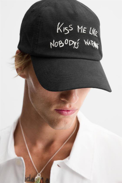 ZARA КЕПКА С ВЫШИТОЙ НАДПИСЬЮ, ЧЕРНЫЙ