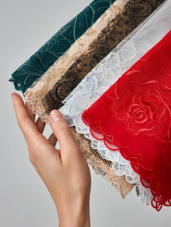 Ветошь кружева - 10 отрезов от 70 см до 1 метра (вышивка, реснички, эластичка)