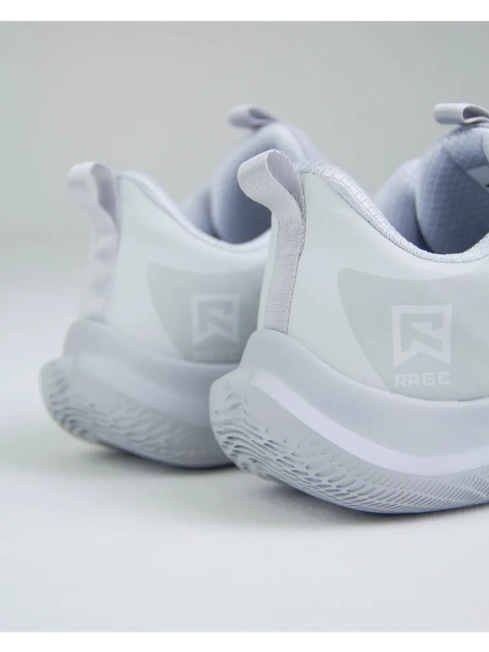 Сетчатые дышащие кроссовки