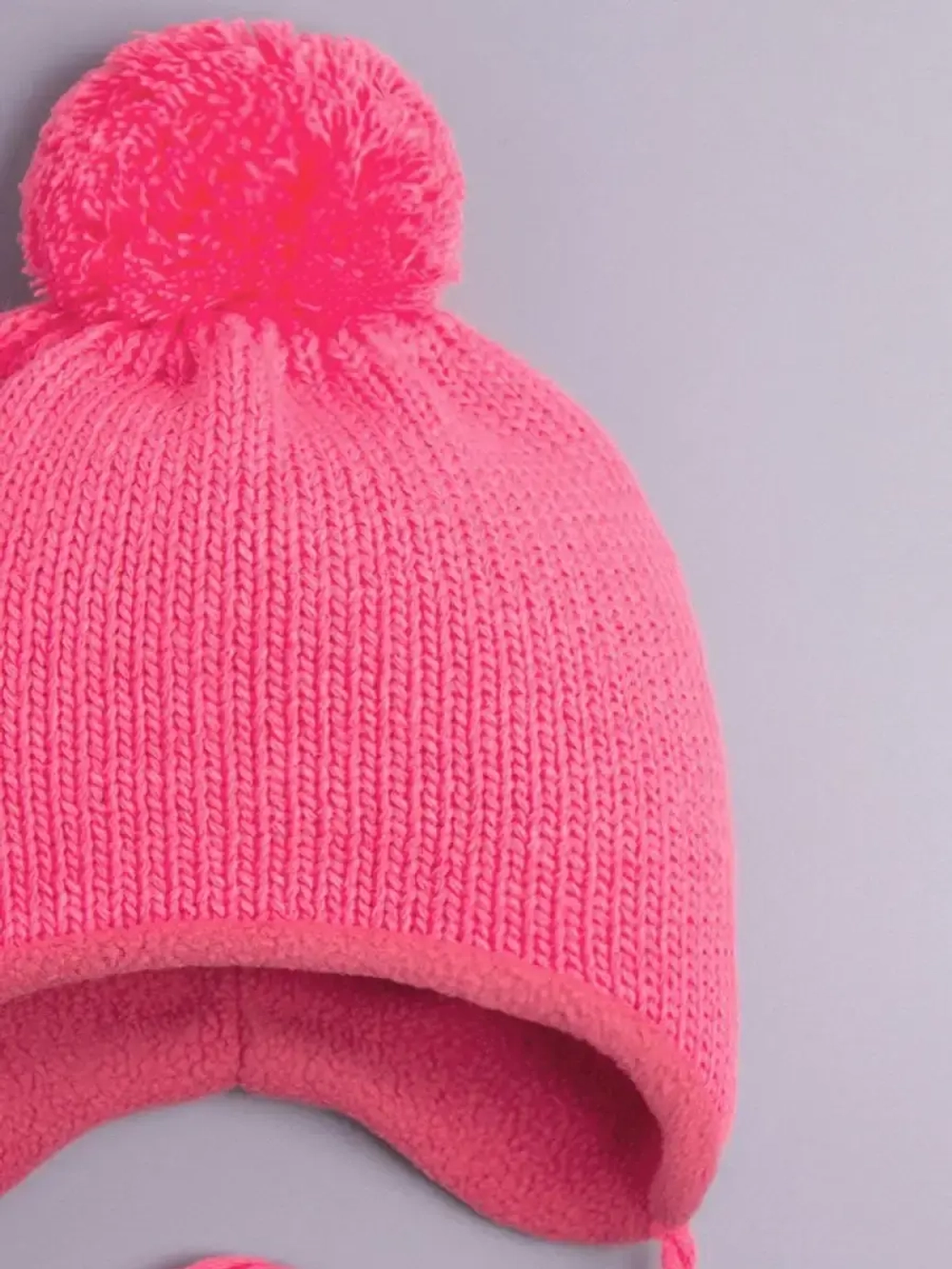 Шапка детская вязаная осенняя на завязках