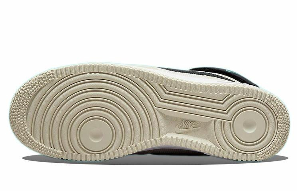 Кроссовки Nike Air Force 1 07 Lx