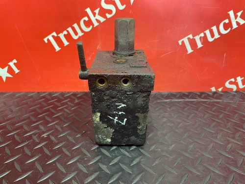 Насос подъёма кабины