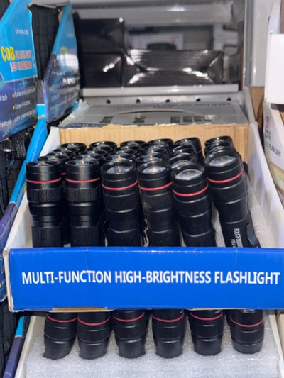 Фонарик ручной POLICE YYC-Z-424