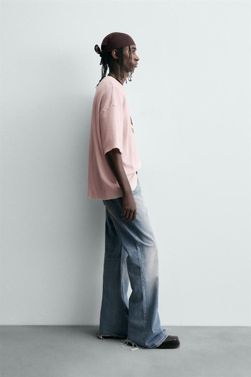 ZARA ФУТБОЛКА С КОНТРАСТНЫМ ПРИНТОМ, ЦВЕТ РОЗОВОГО ДЕРЕВА