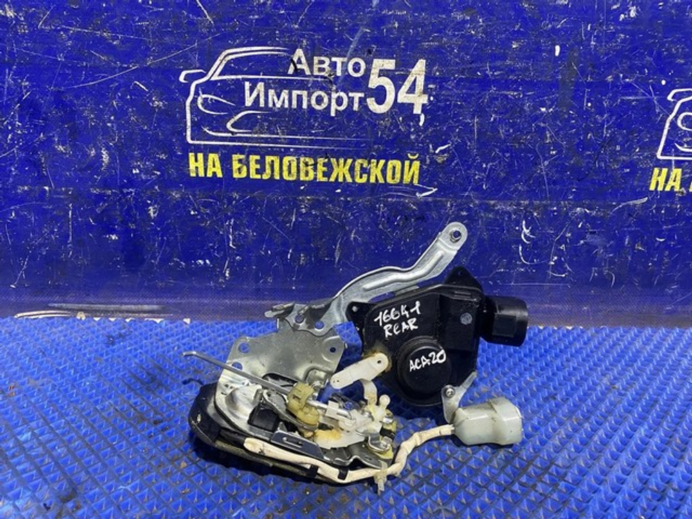 Замок багажника TOYOTA RAV4 2000-2005