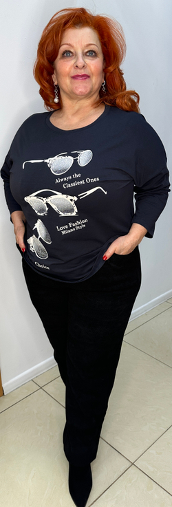 Темно-синий свитшот с белым стразовым принтом