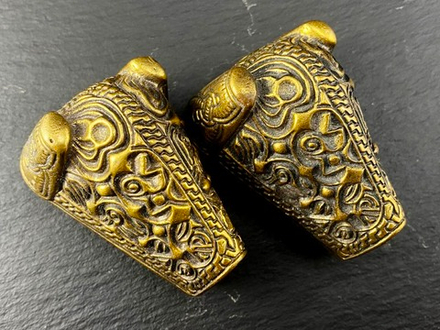 Фибула. Готланд 10-11 в. (медвежьи головы, пара)