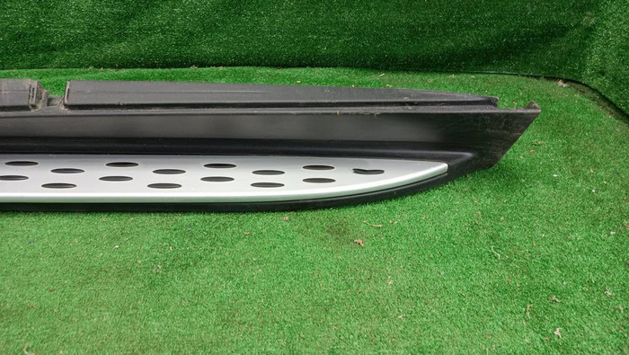 Наклад порога левая Mercedes ML GLE W166 (2011-2018)