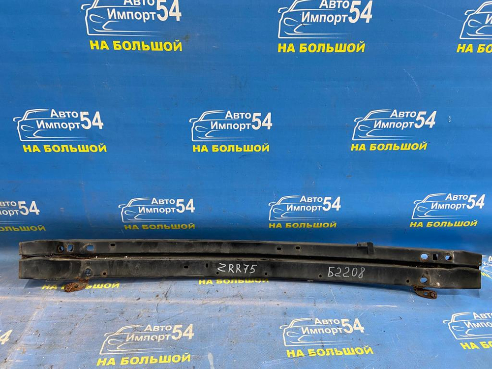 Усилитель переднего бампера TOYOTA VOXY 2007-2013